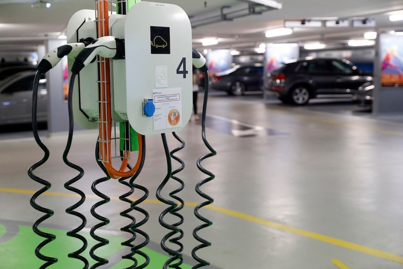 Hotels with EV Chargers