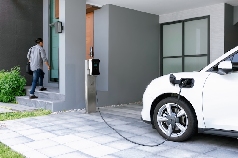 EV Charger for Home Saves Florida Drivers Money